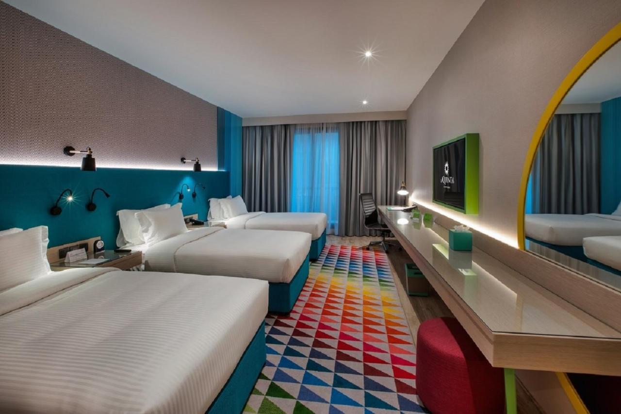 Family Room Three Single Beds