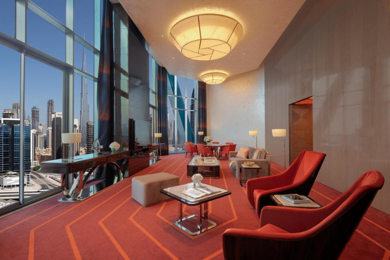 Rockstar King Suite