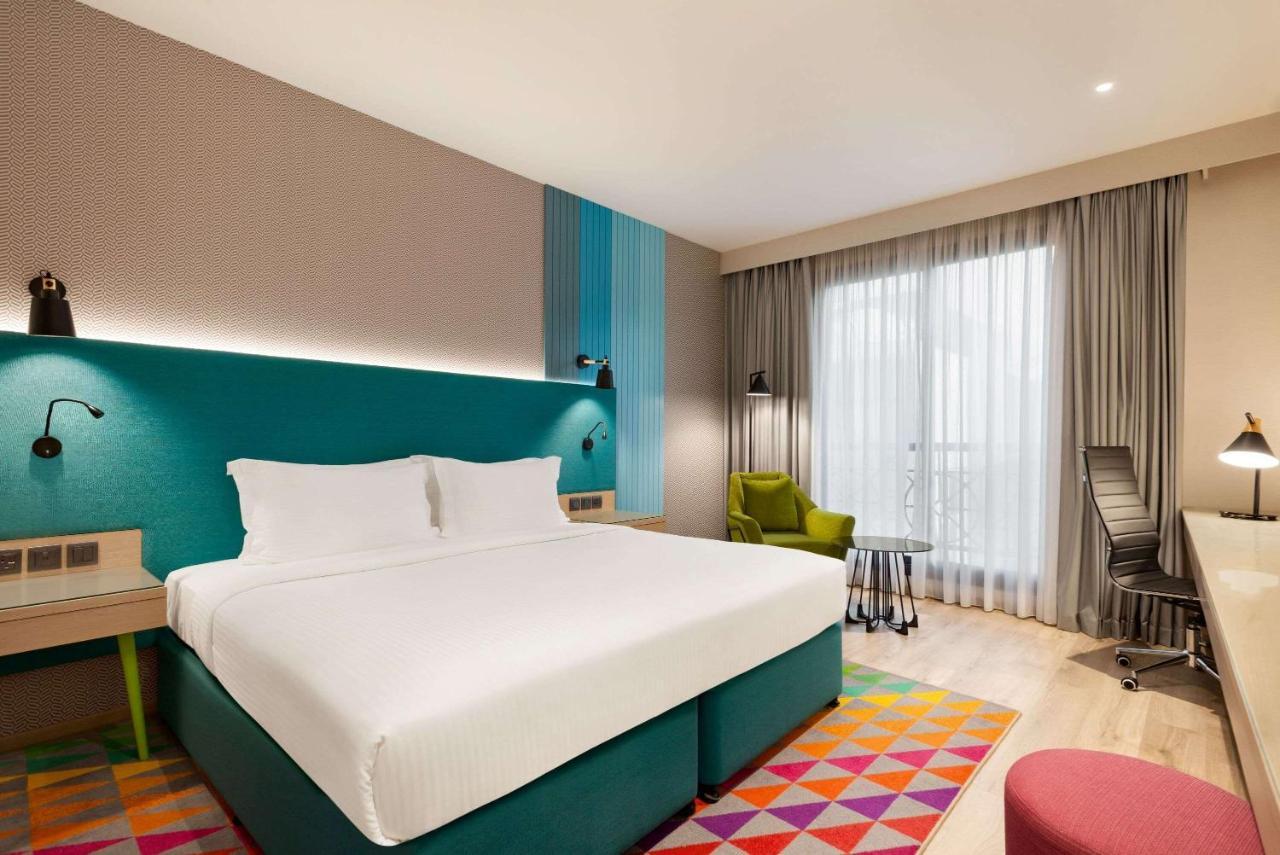 Deluxe Room King Bed Complimentary Transfer to La Mer Beach Dubai Mall or Burj Khalifa Metro Station