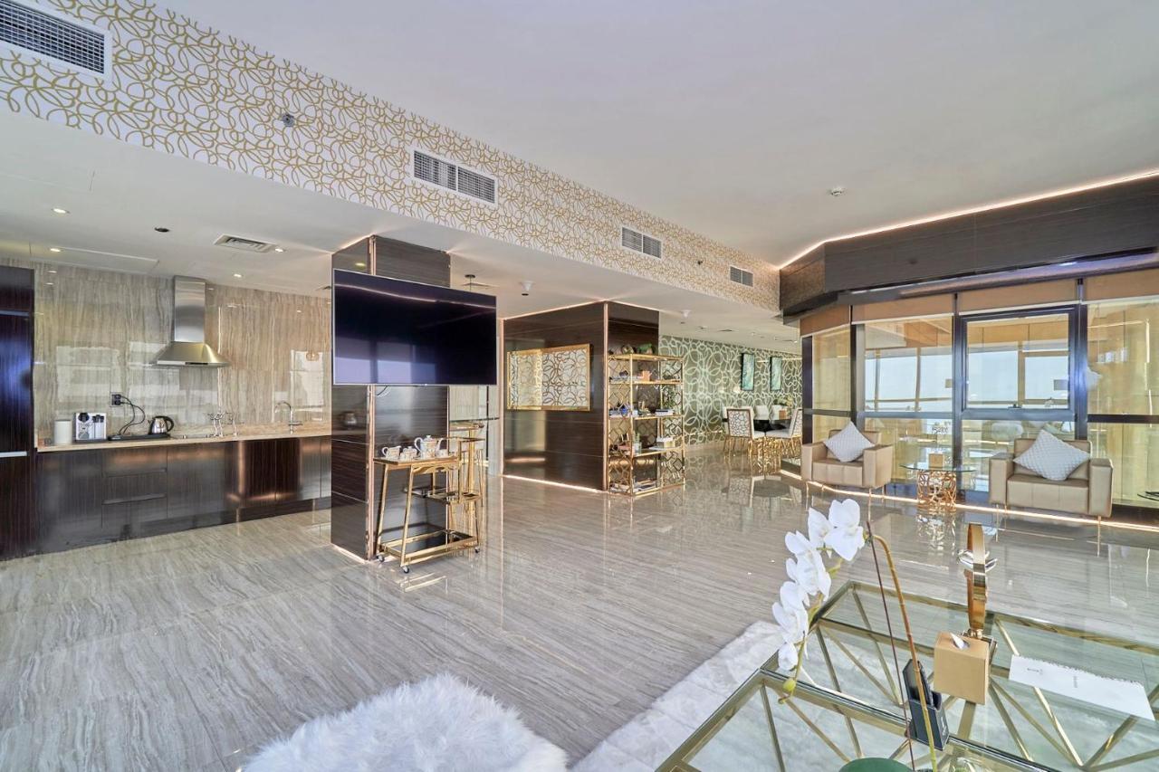 5 Bedroom Penthouse Suite 360 Panoramic 360 Sea Burj Views Top Floor 72nd