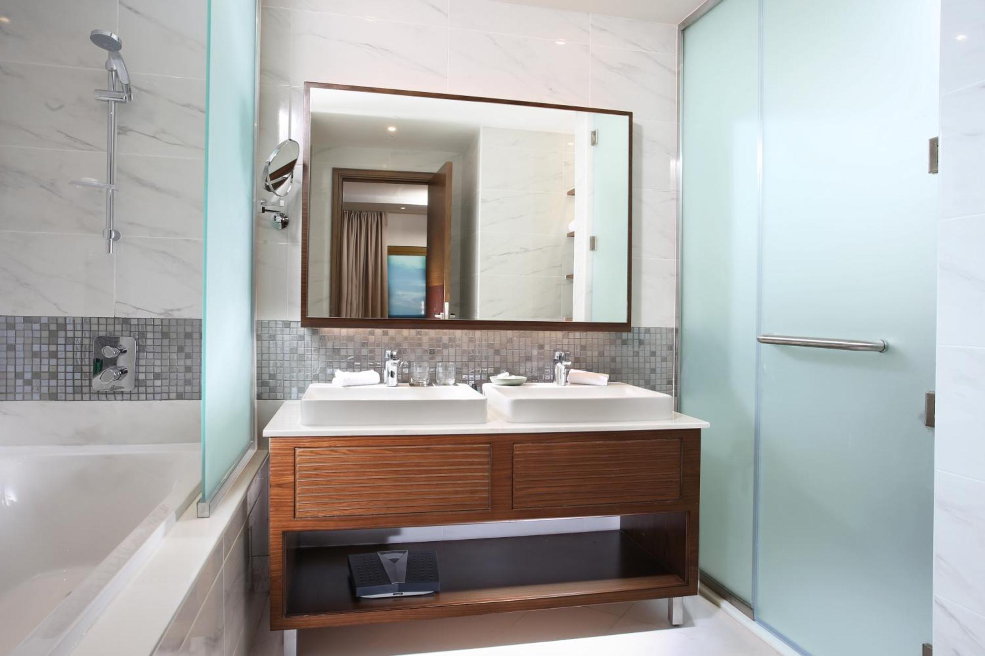 Ambassador Suite Complimentary Shuttle Bus to Beach & Mall of the Emirates