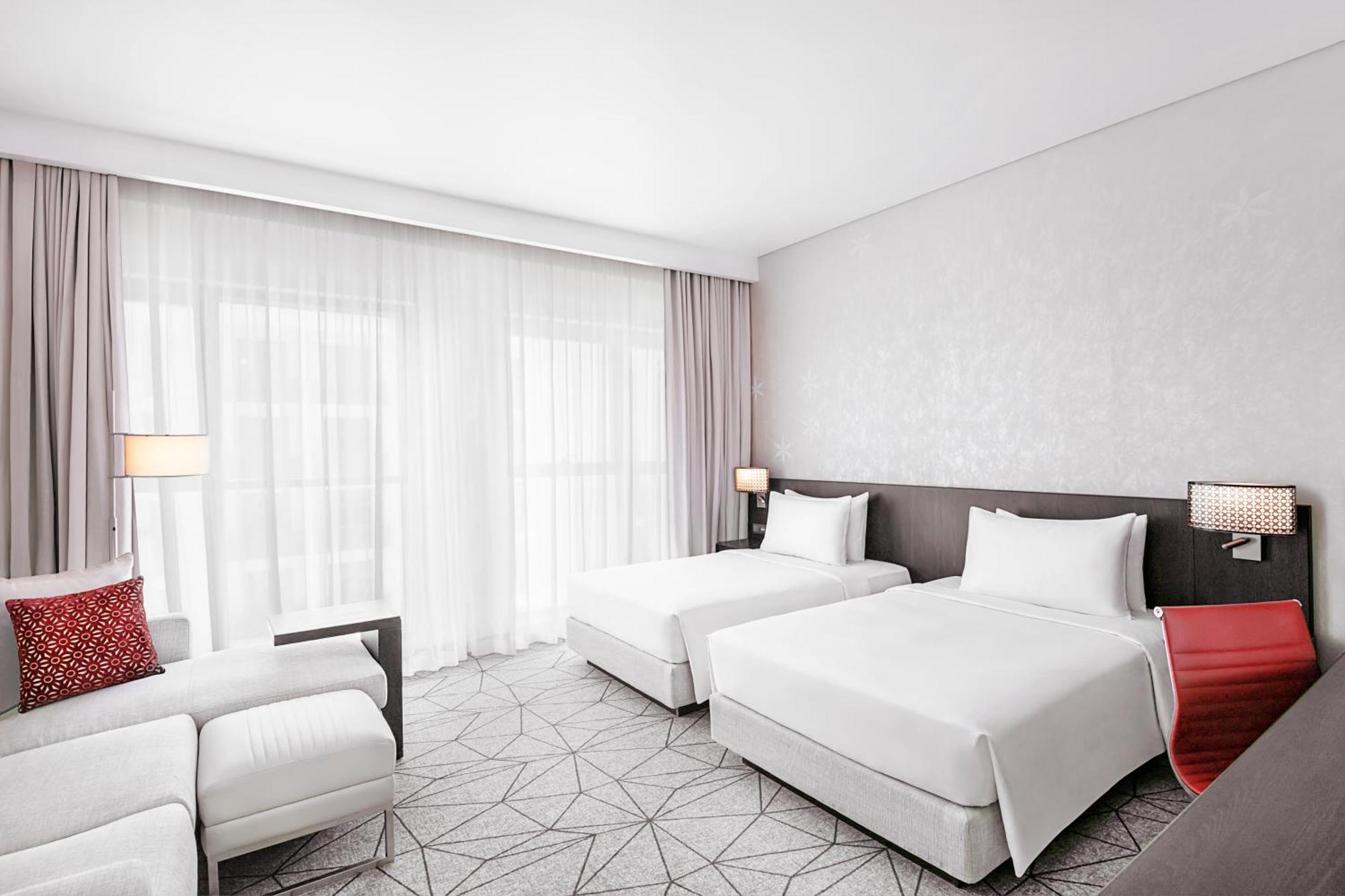 Twin Room Sofa Bed Pool View & on F&B