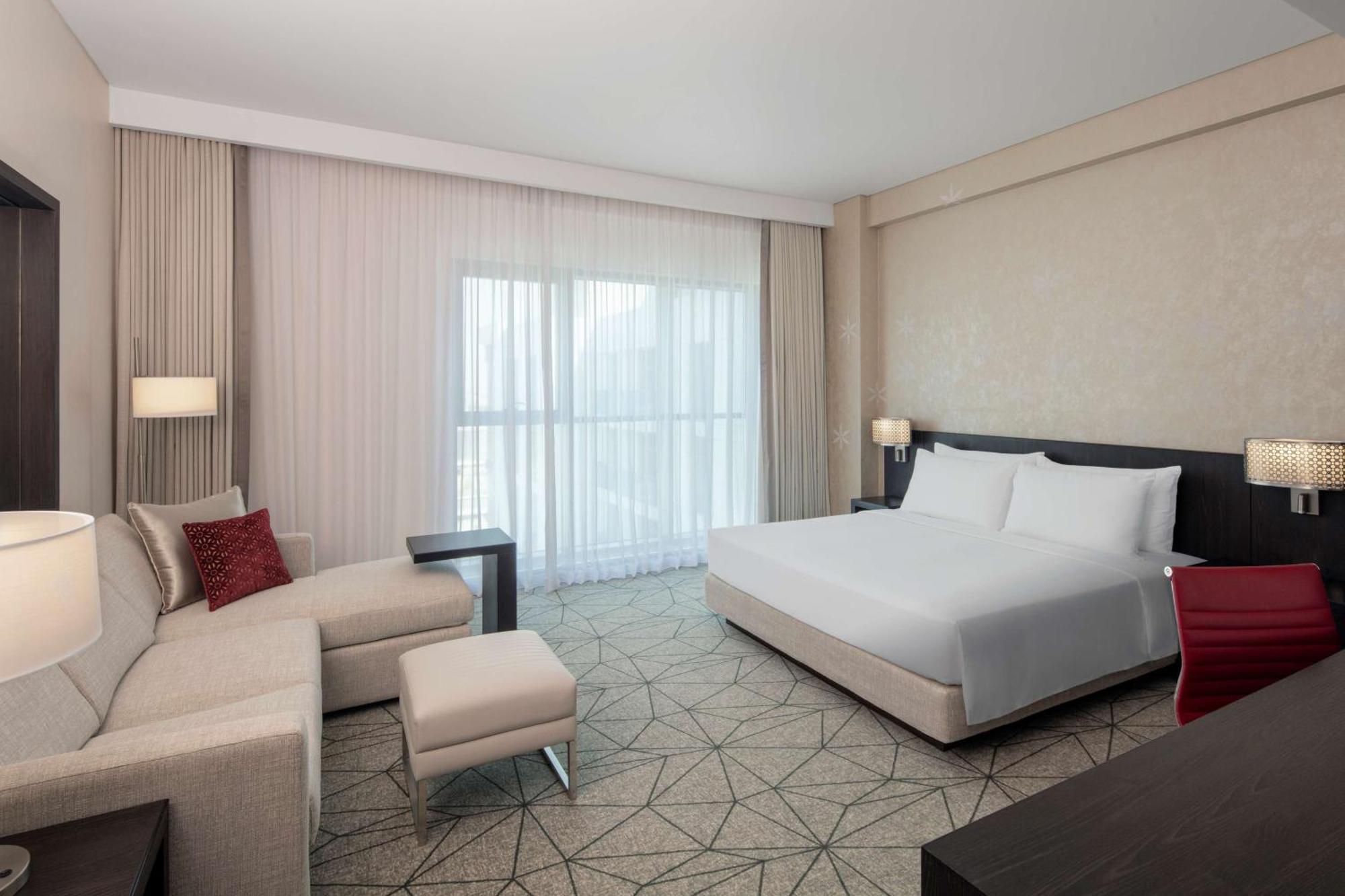 Twin Room Sofa Bed Pool View & on F&B