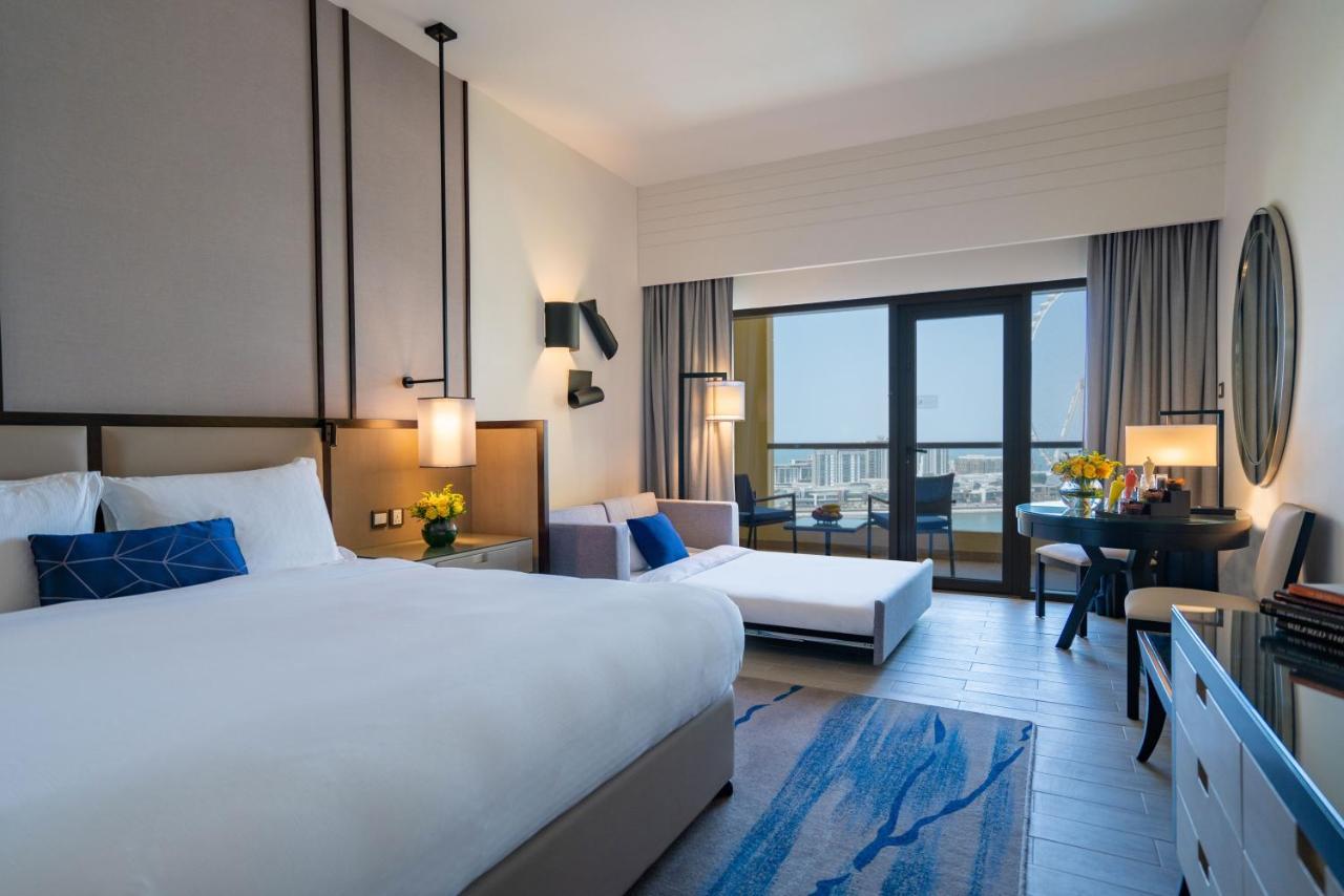 Sea Front View Family Room with Balcony - King Bed