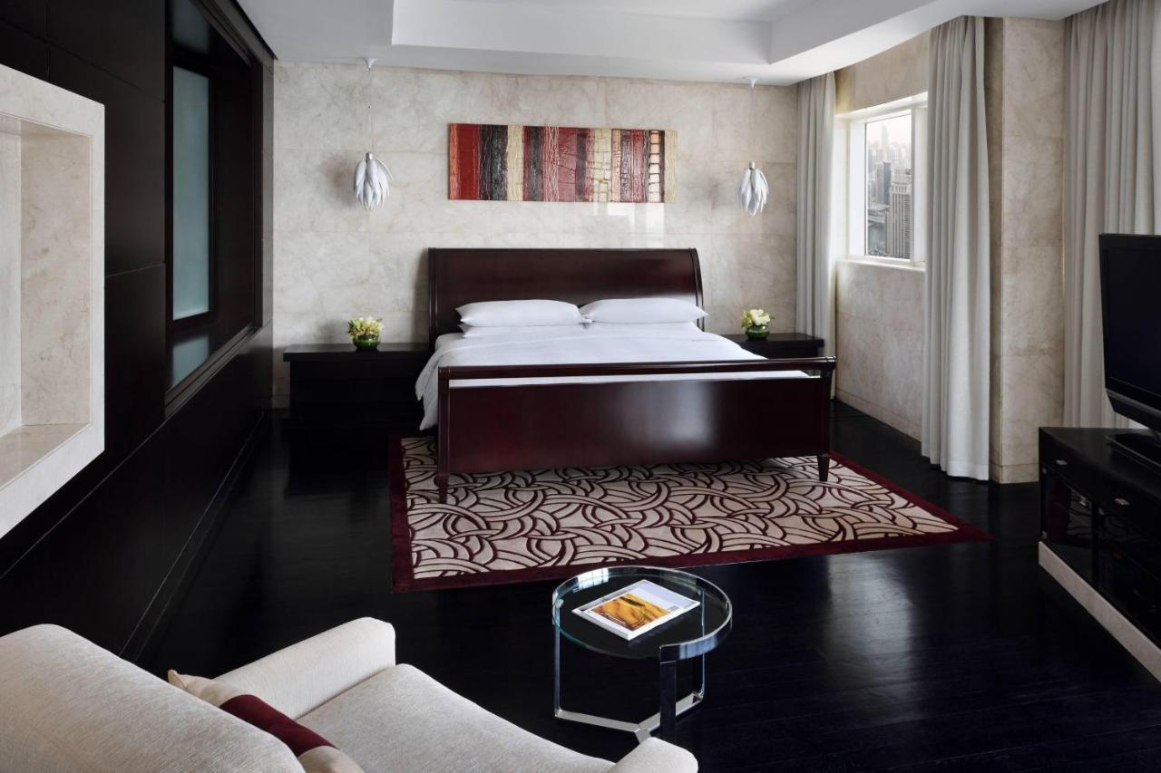 Renovated Penthouse Suite Sea view High floor