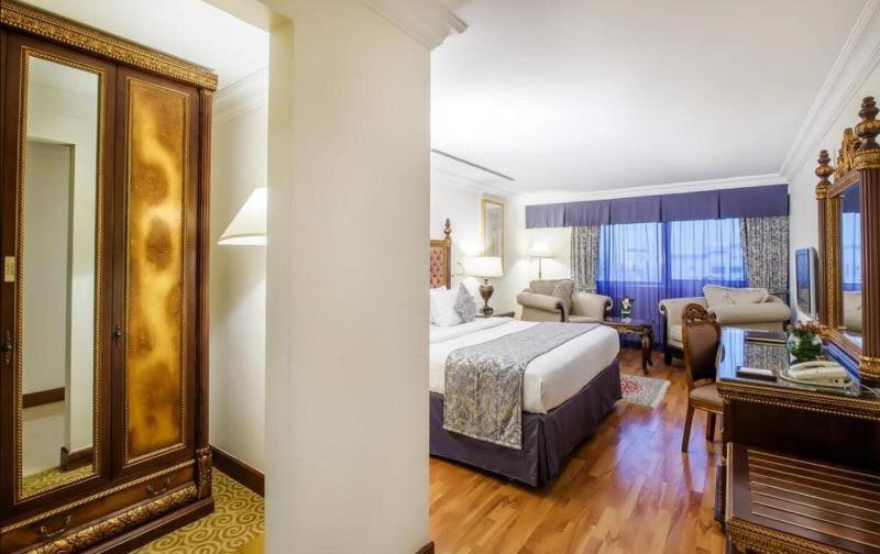 Premium One-Bedroom Suite F&B
