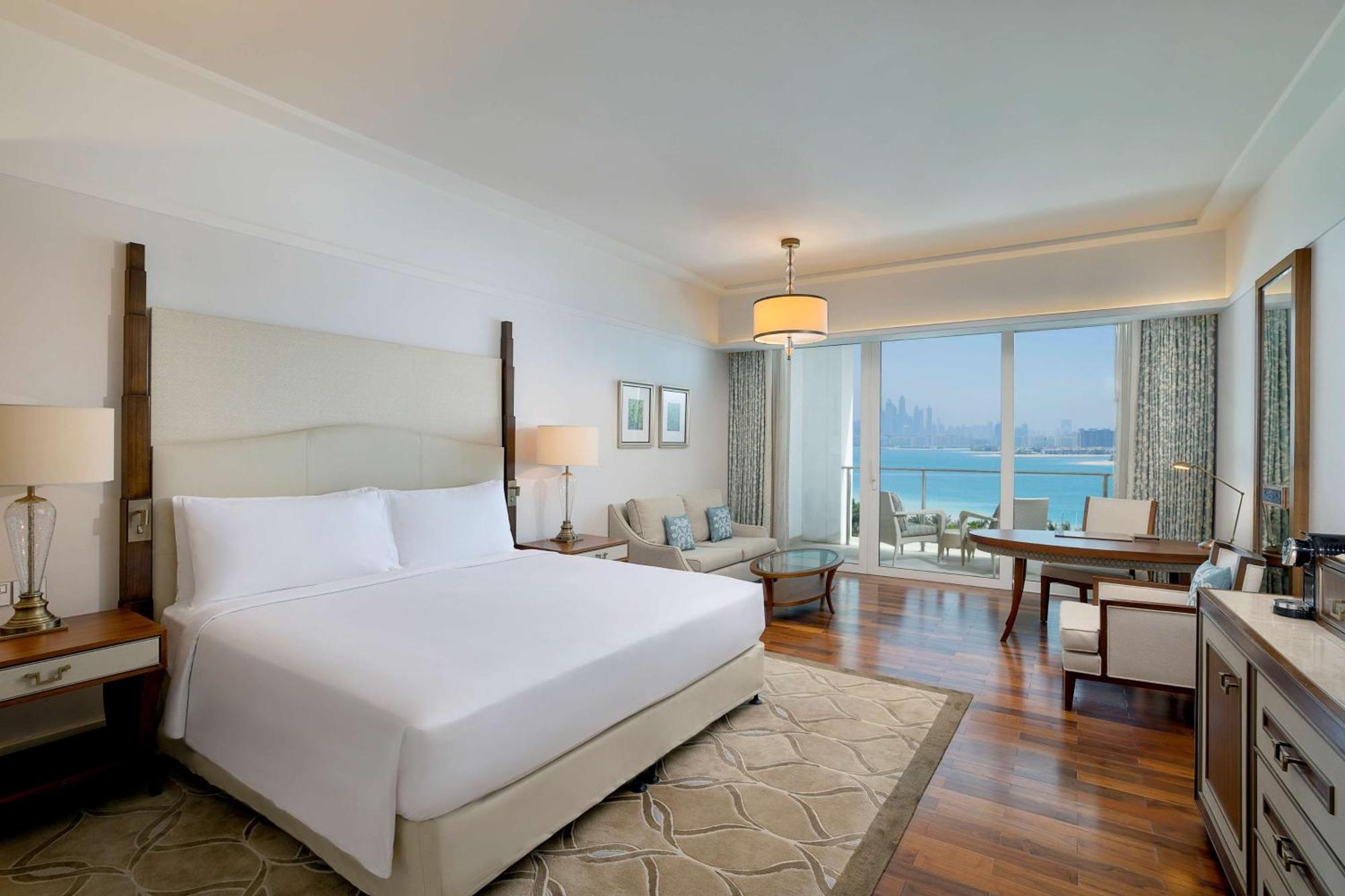 Deluxe King Room Sea View