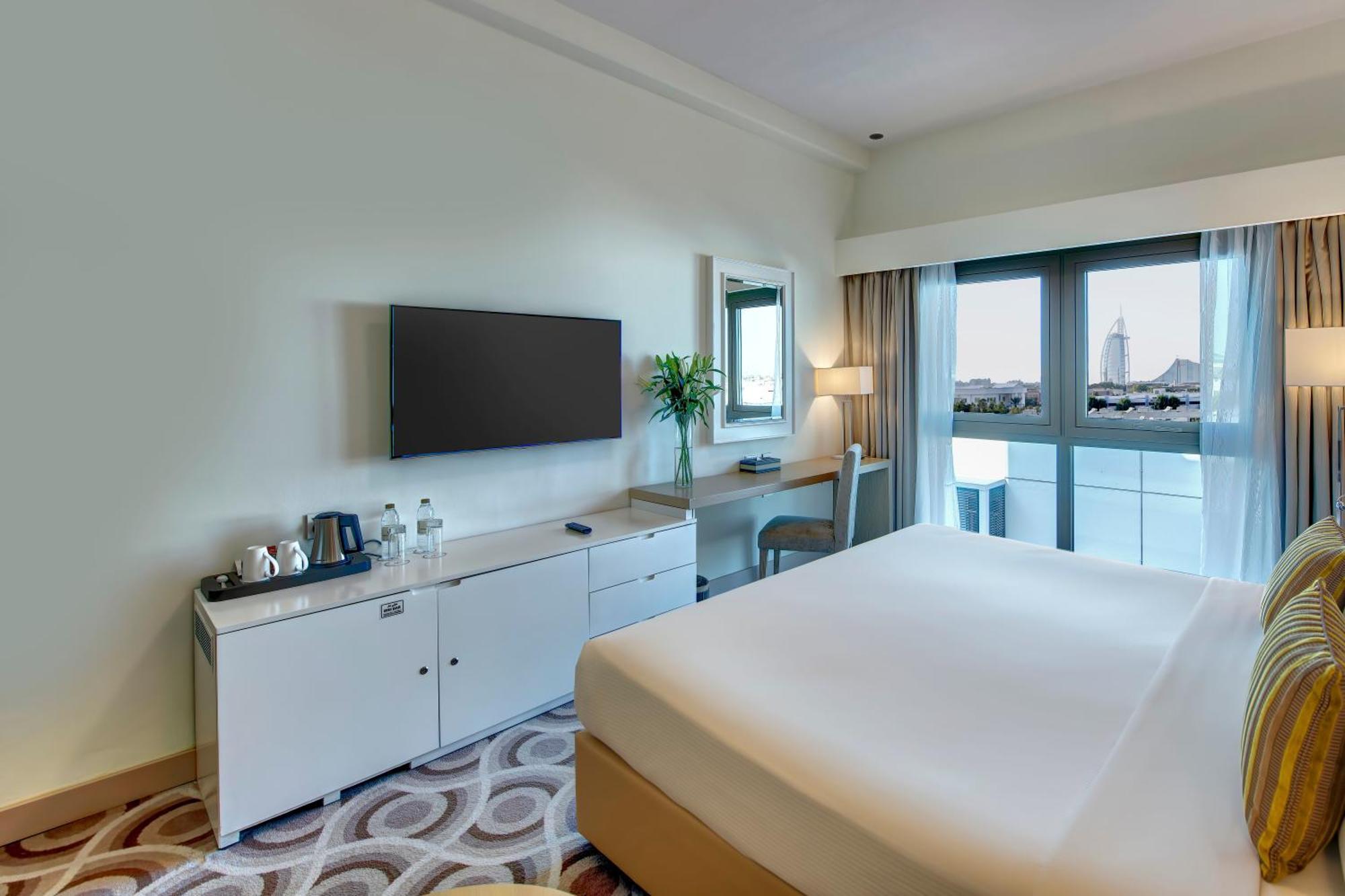 Deluxe Room Complimentary Shuttle Bus to Beach & Mall of the Emirates