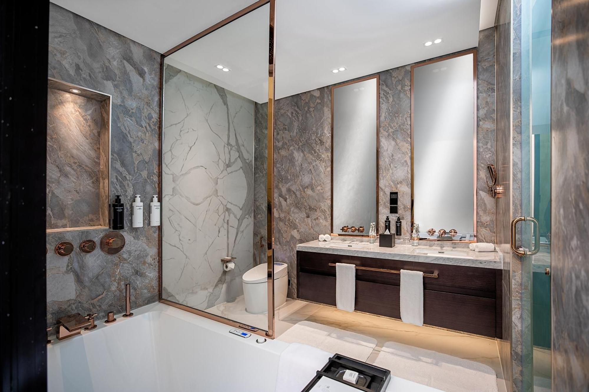 The Luxe Villa, 2 Bedroom, with Private Pool, Private Cinema and Butler Service