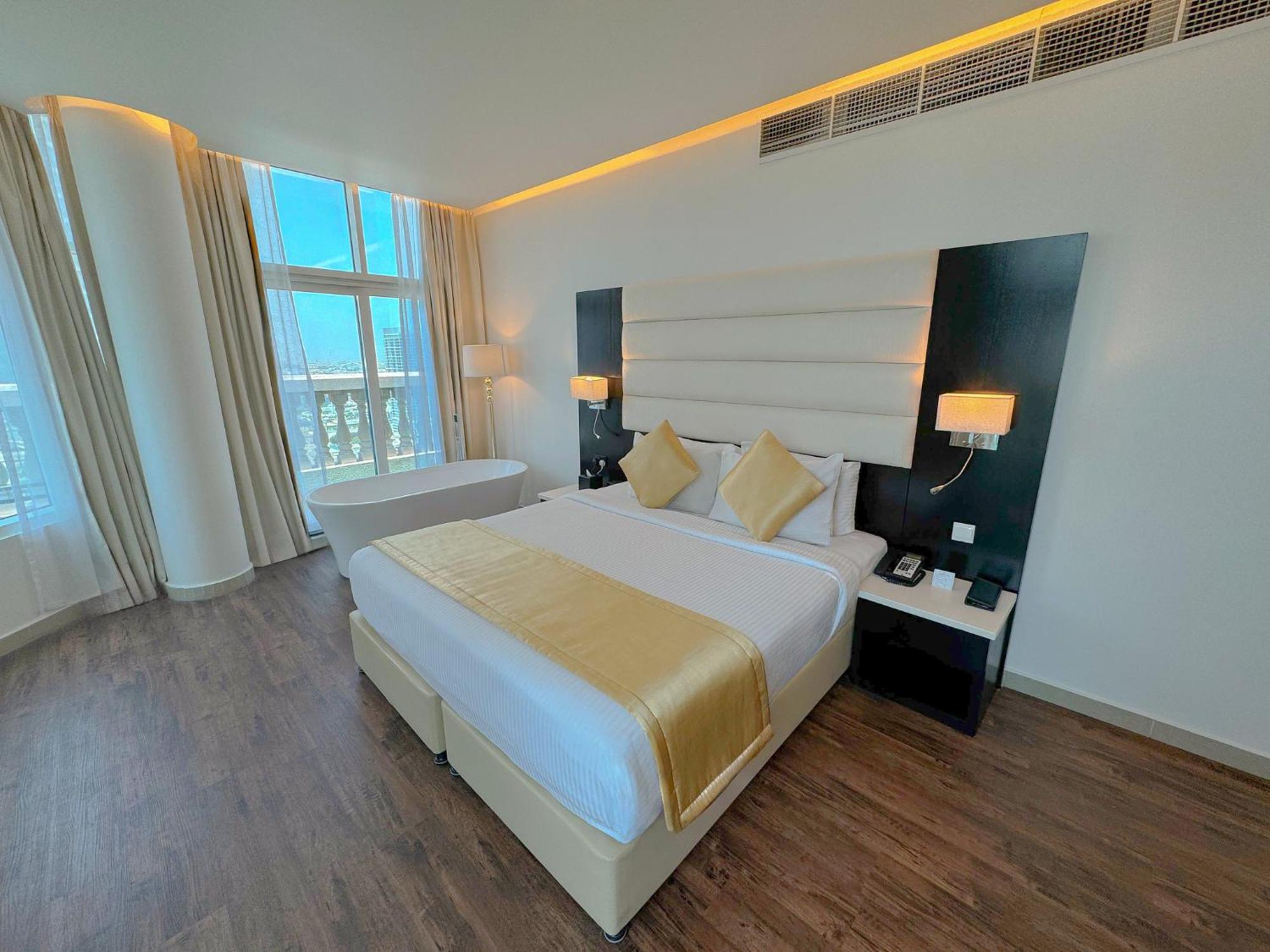 Club Suite Burj Khalifa View