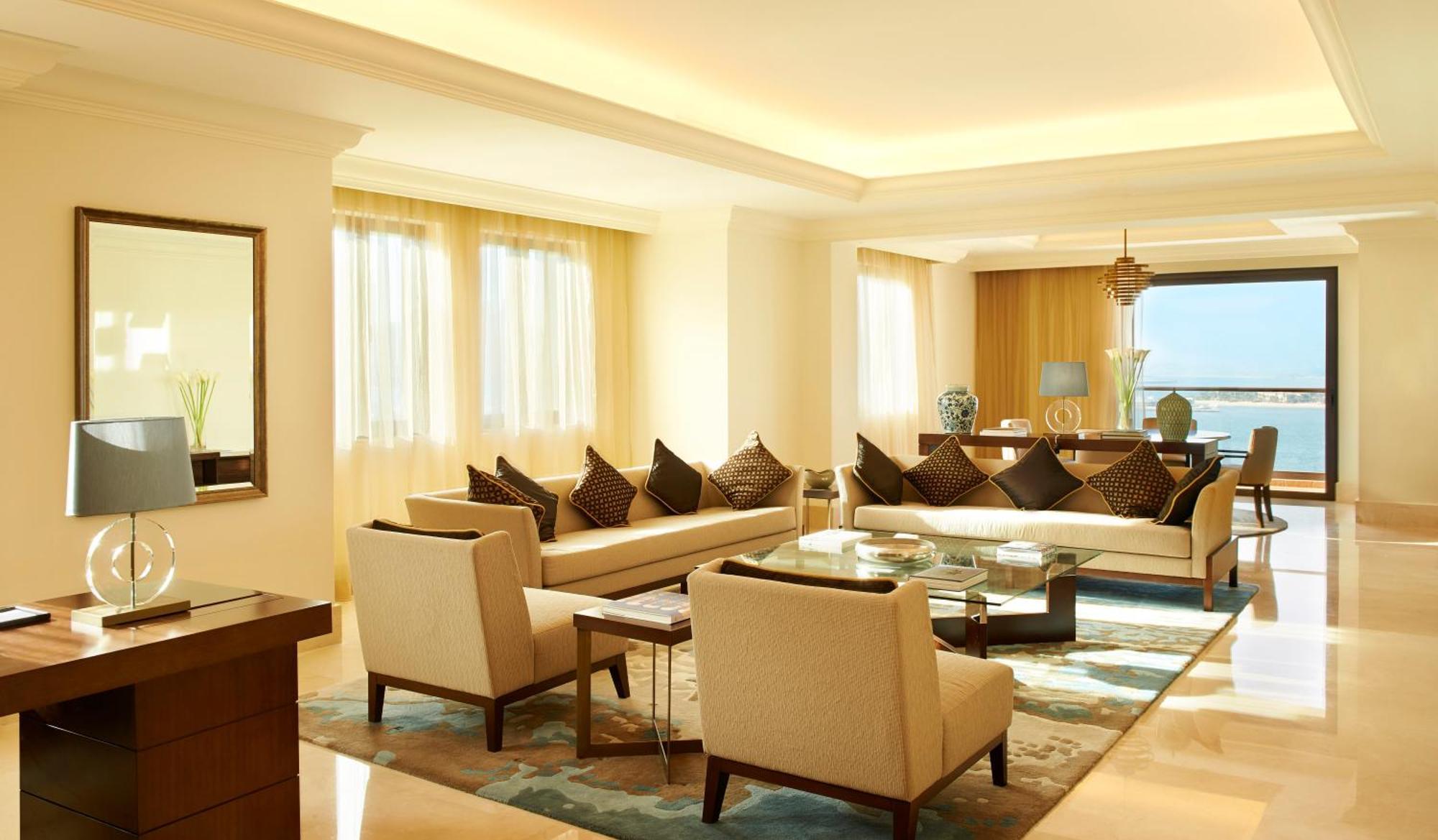 Fairmont Gold Jacuzzi Corner Palm Sea View Suite Lounge Access Balcony