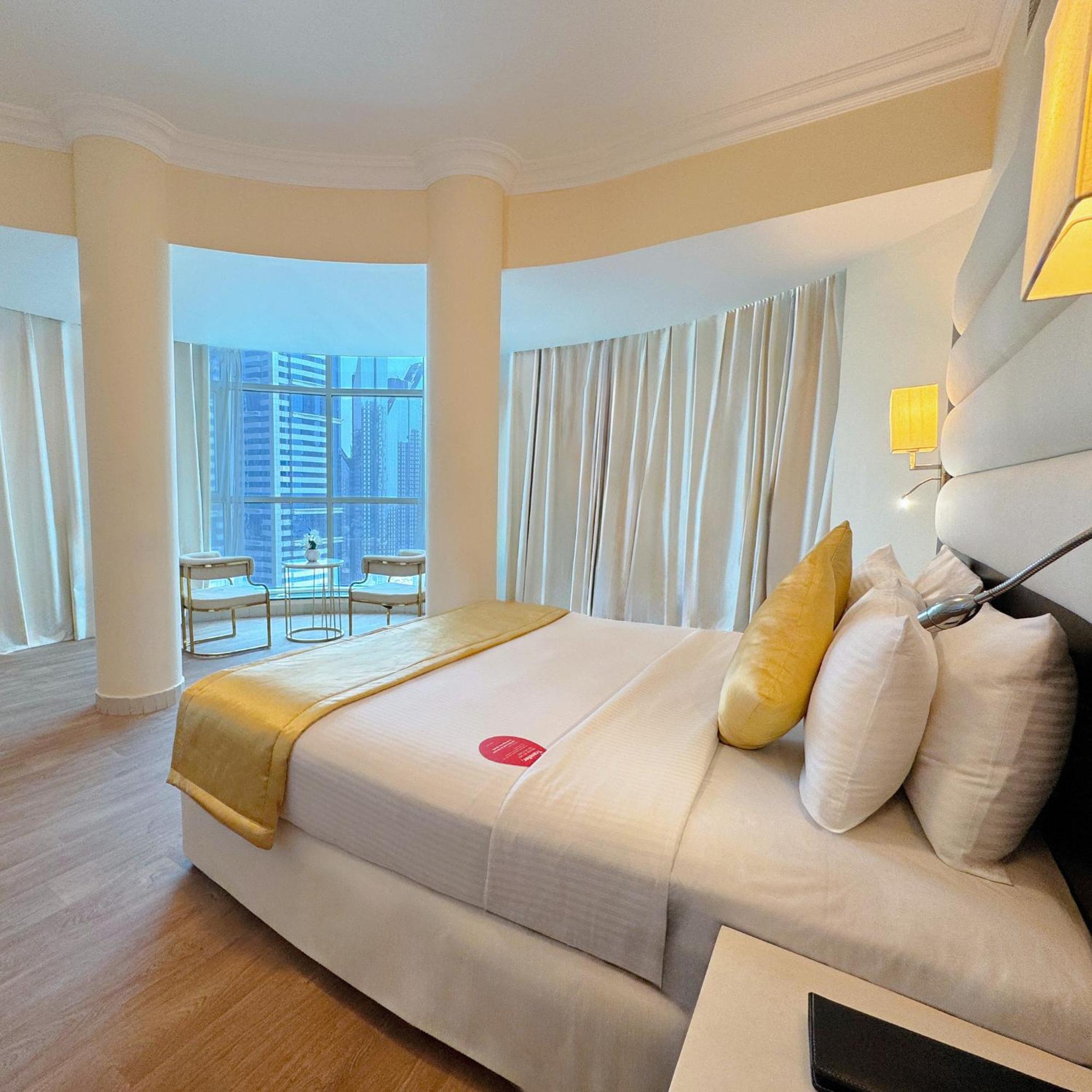 One Bedroom Suite Burj Khalifa View