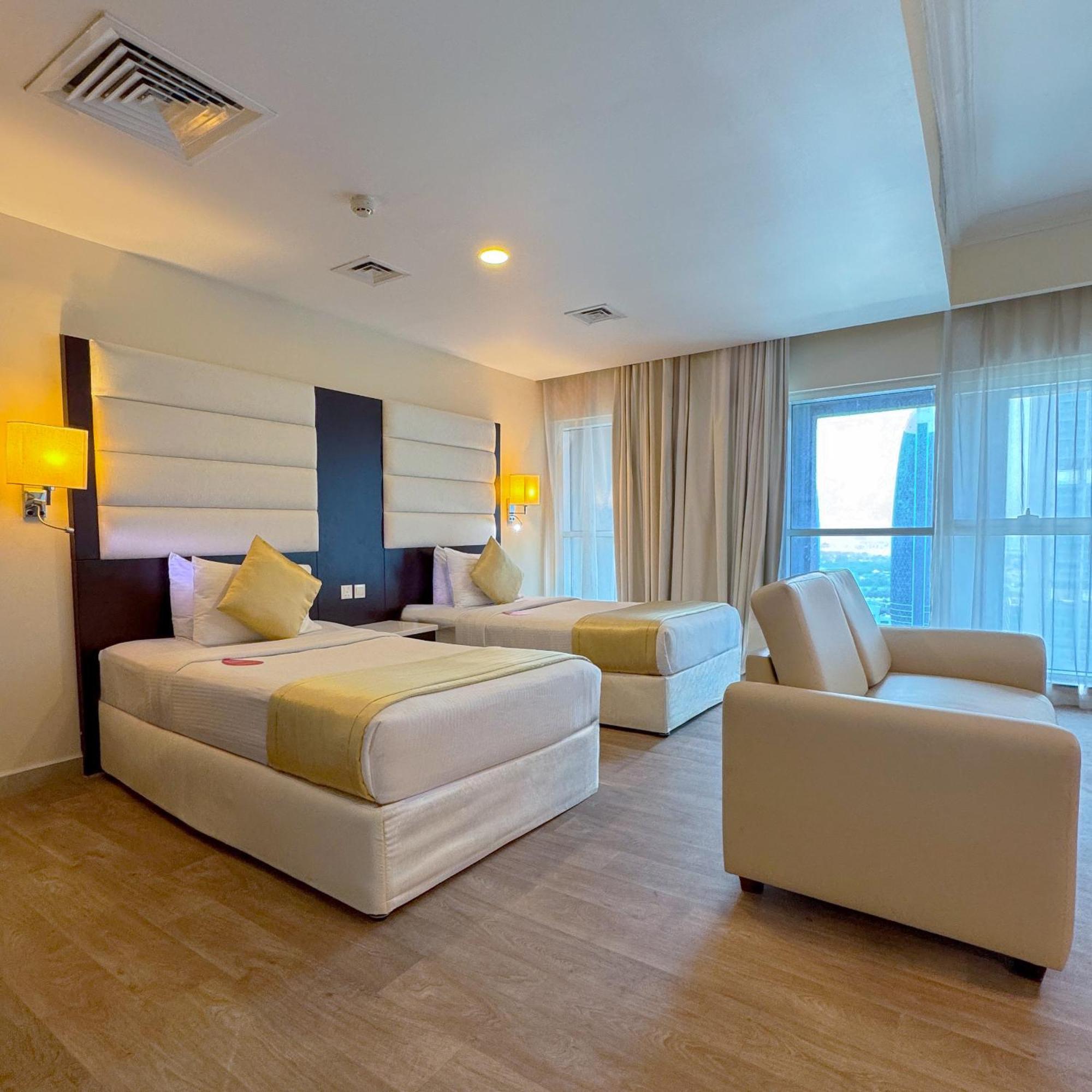 Executive Twin Room Burj Khalifa View