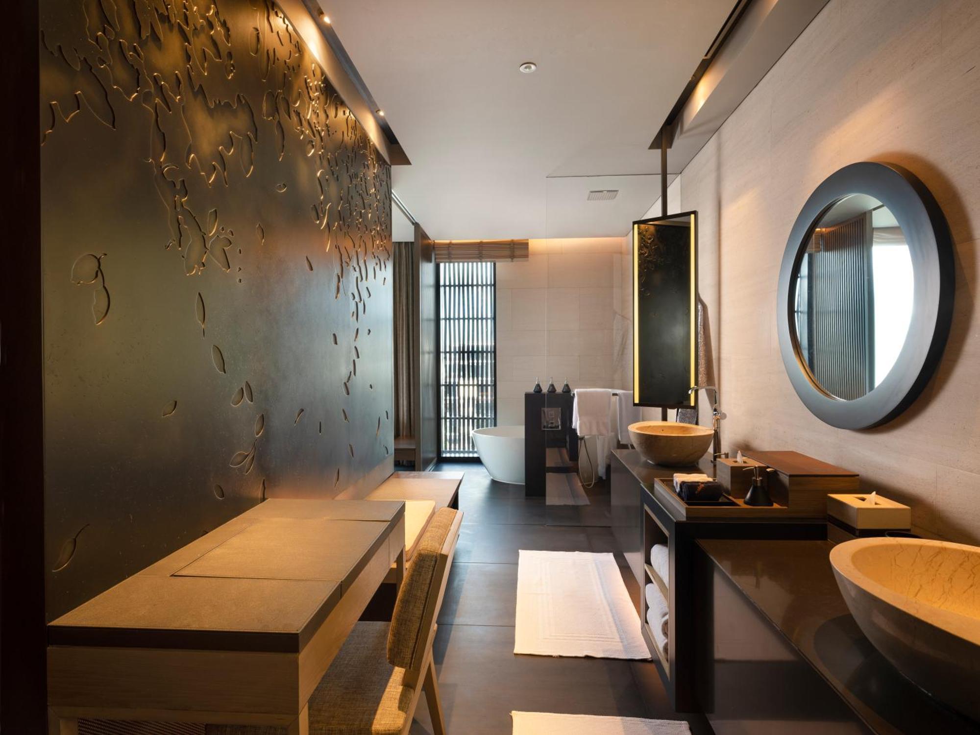 Family Suite Spacious Interconnecting Room 2 balconies 2 bathrooms Complimentary Rainforest Experience once per