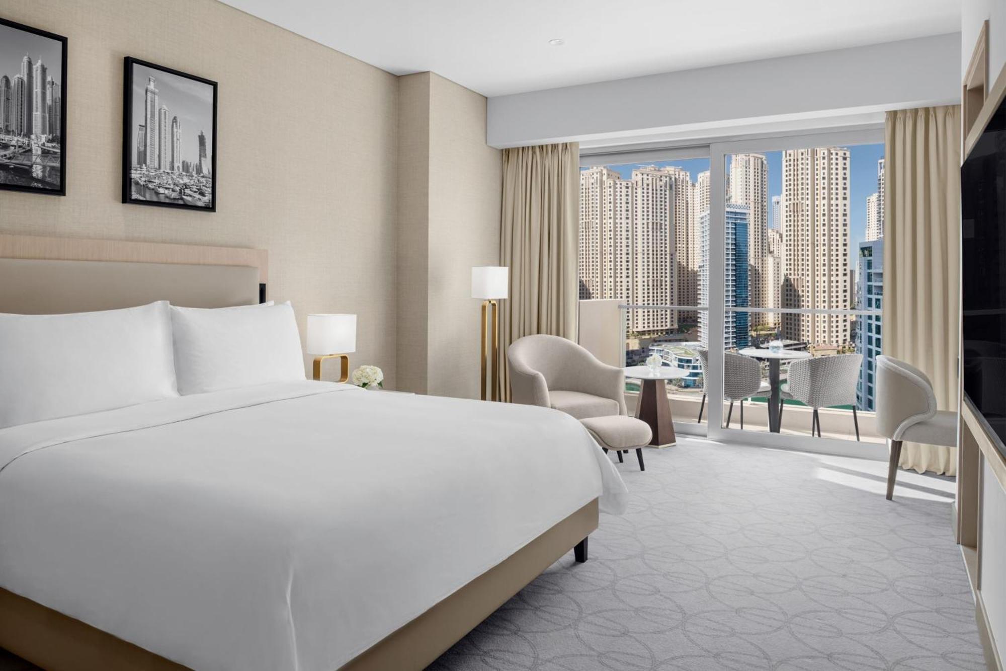 Executive City View Room King bed Club lounge access Lunch & Including direct access to Dubai Marina Mall & Marina Walk