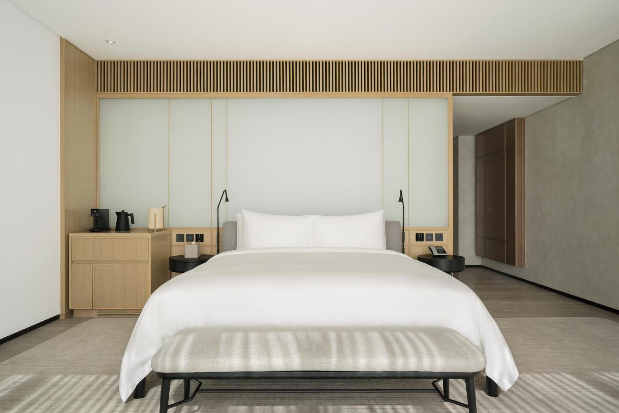 SIRO Plus King Burj Khalifa View complimentary AED 200 daily recovery credit lifestyle consultation