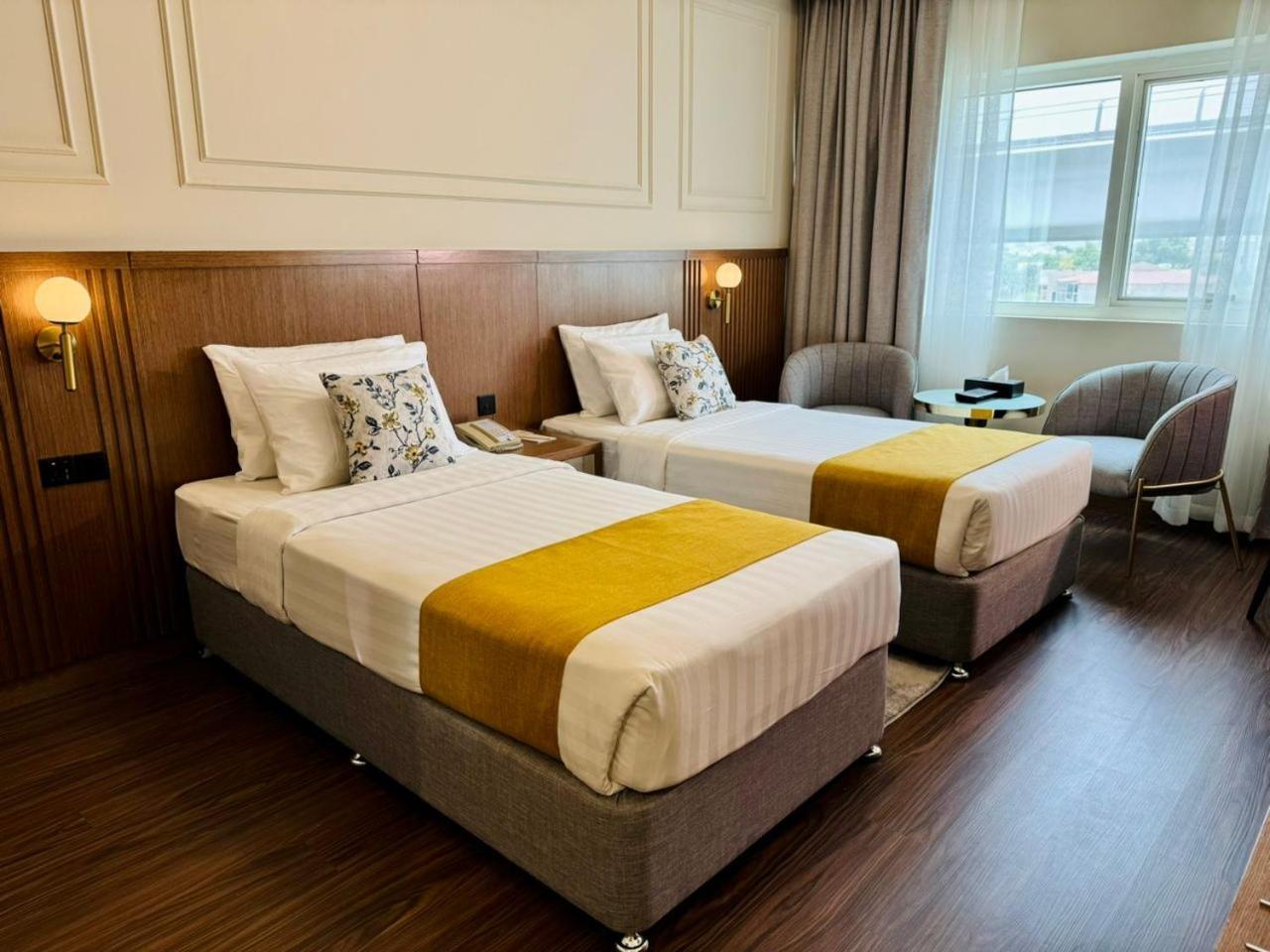 Deluxe Room,1611083215:JPEG