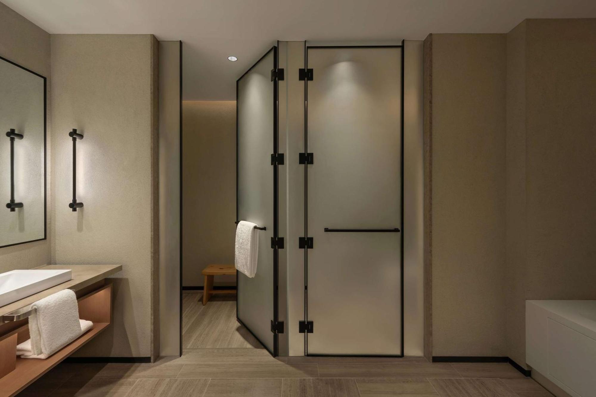 SIRO Premium Double Queen complimentary AED 200 daily recovery credit lifestyle consultation