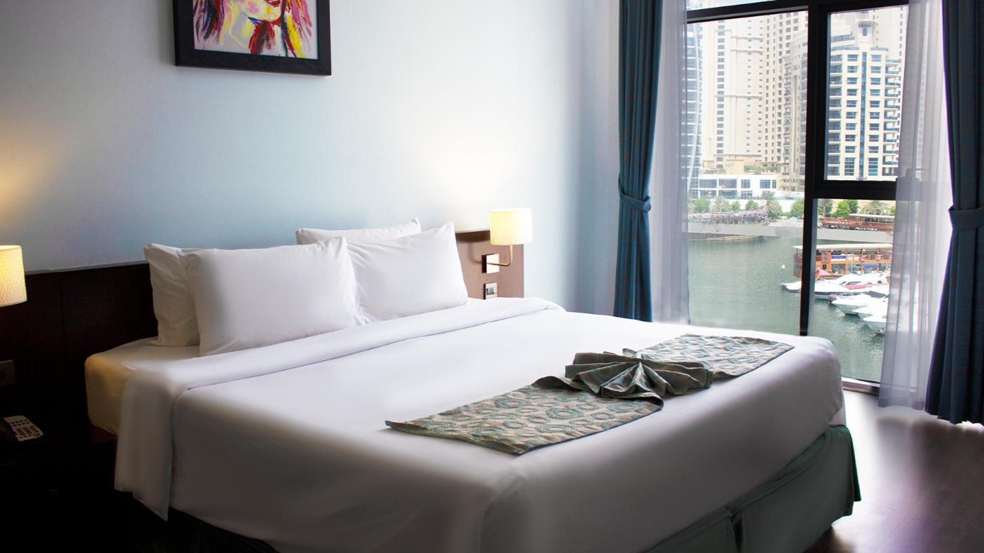 Two-Bedroom Apartment Marina View