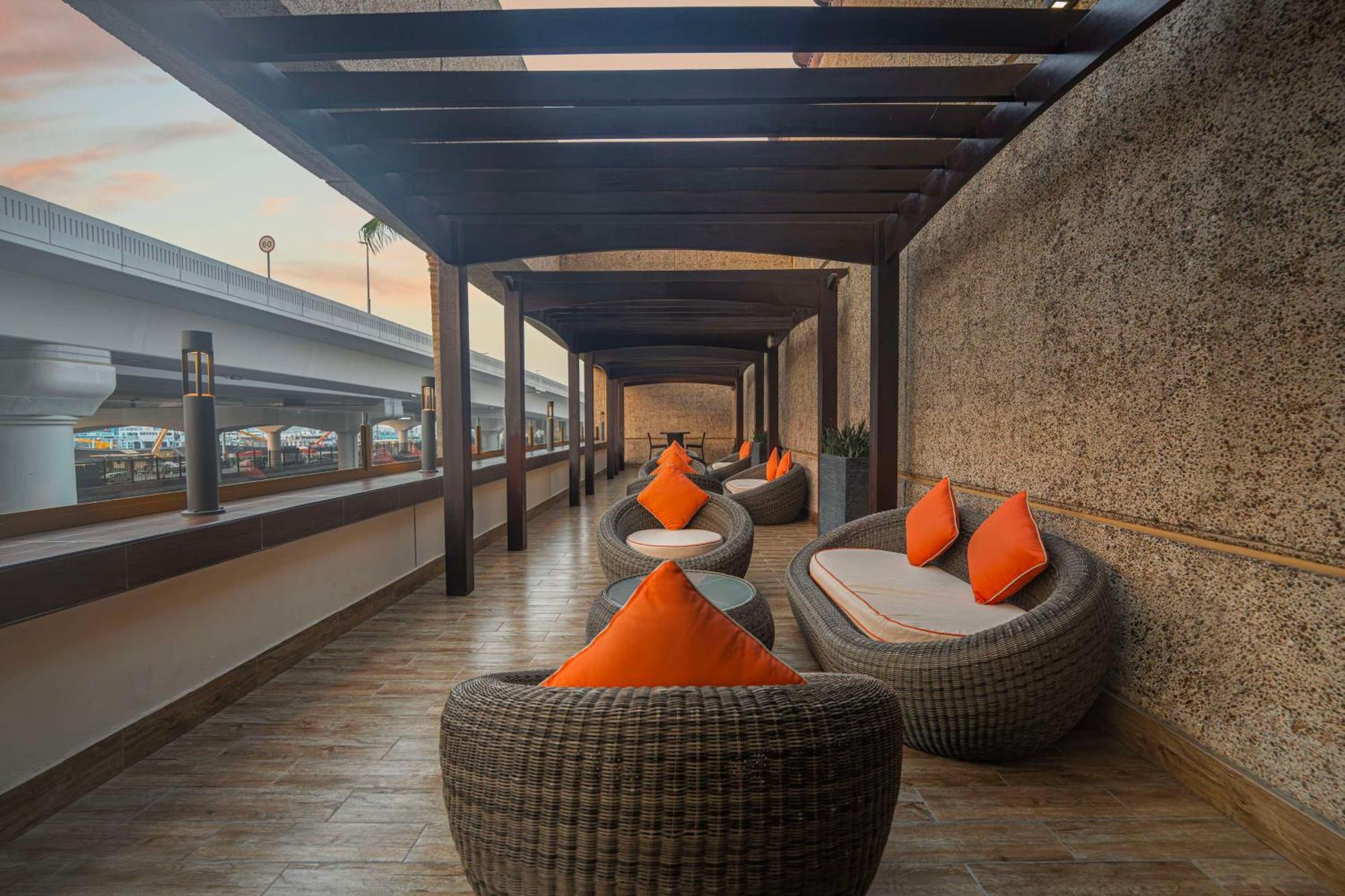 Twin Room Club Access