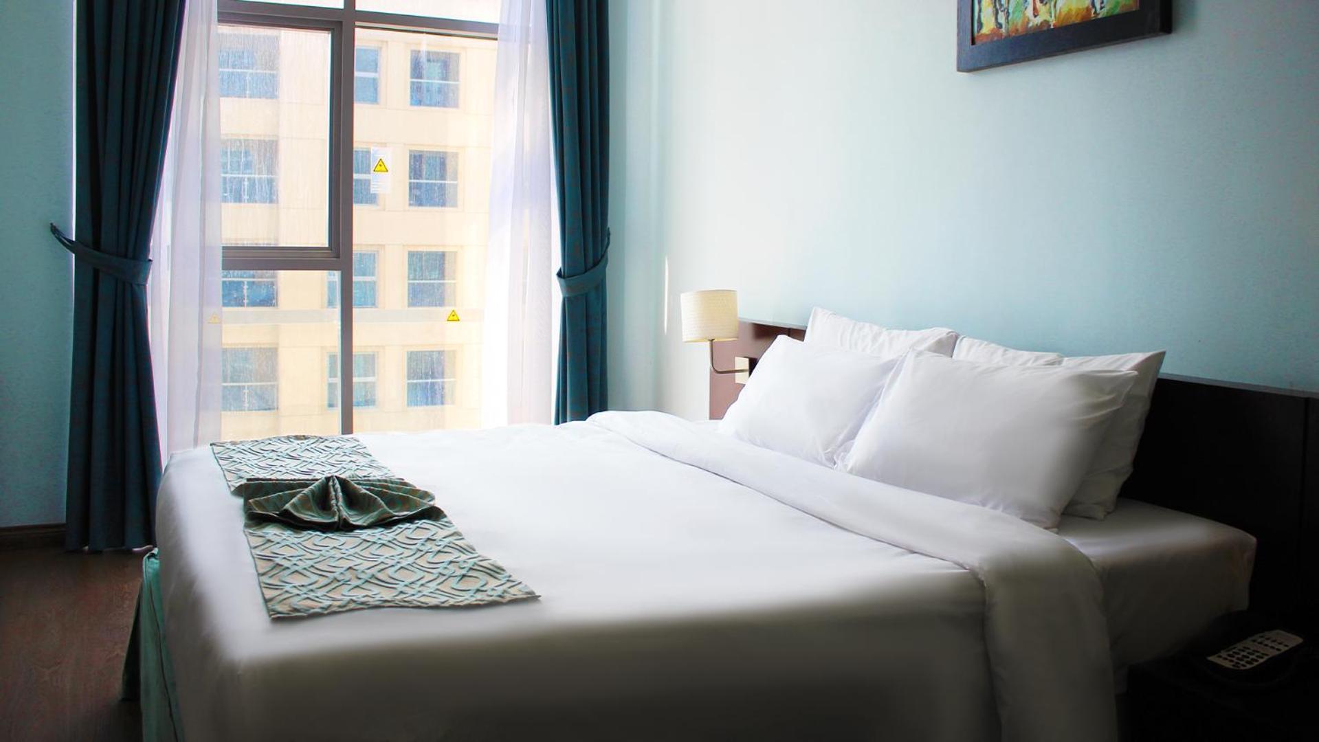Deluxe Two-Bedroom Apartment City View