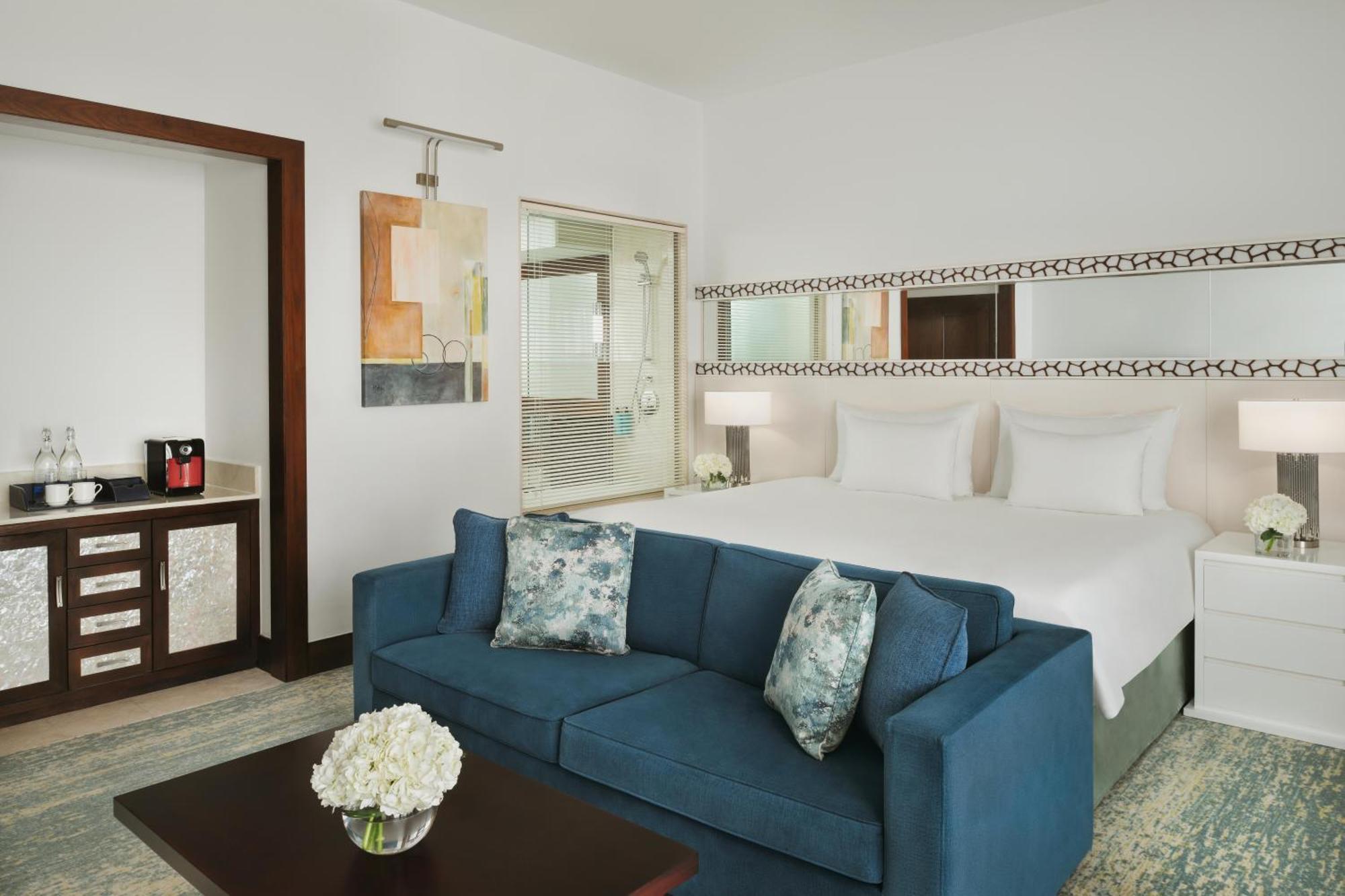 Sea View Junior Suite Balcony Full Ain Dubai View-Coral Lounge Access