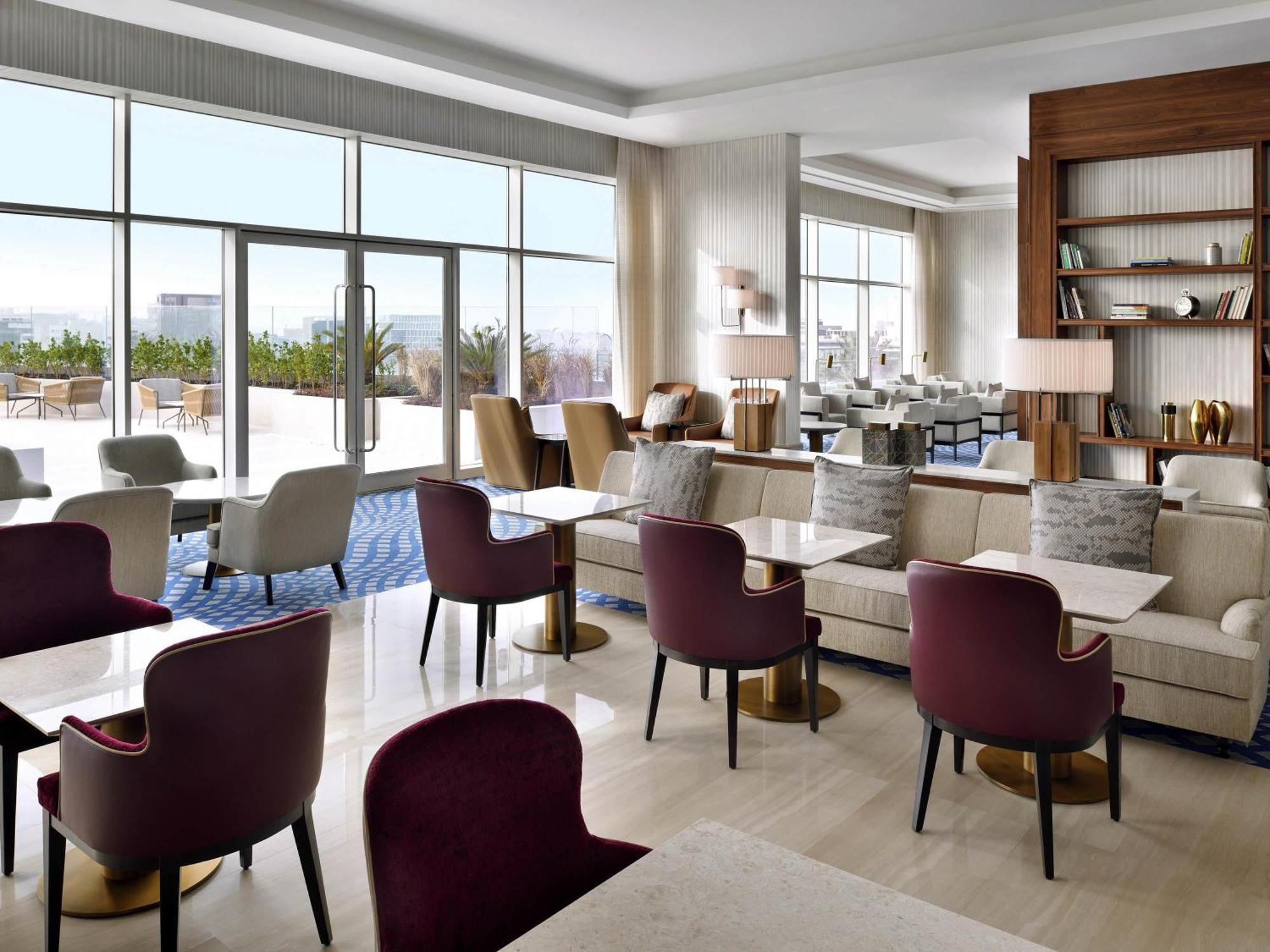 Executive King Room Sea View Lounge Access Evening drinks Canapés,1731567880:JPEG