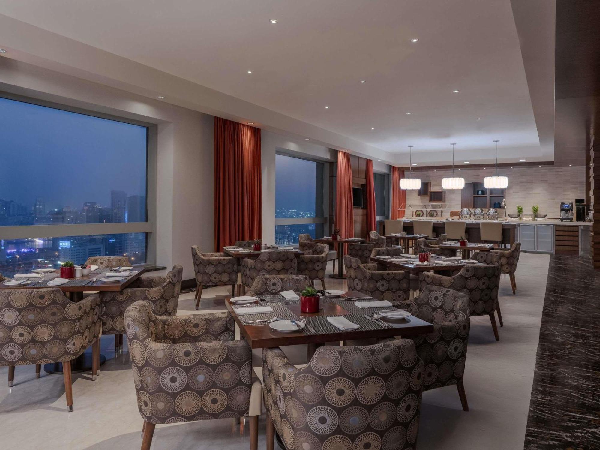 Executive King Room