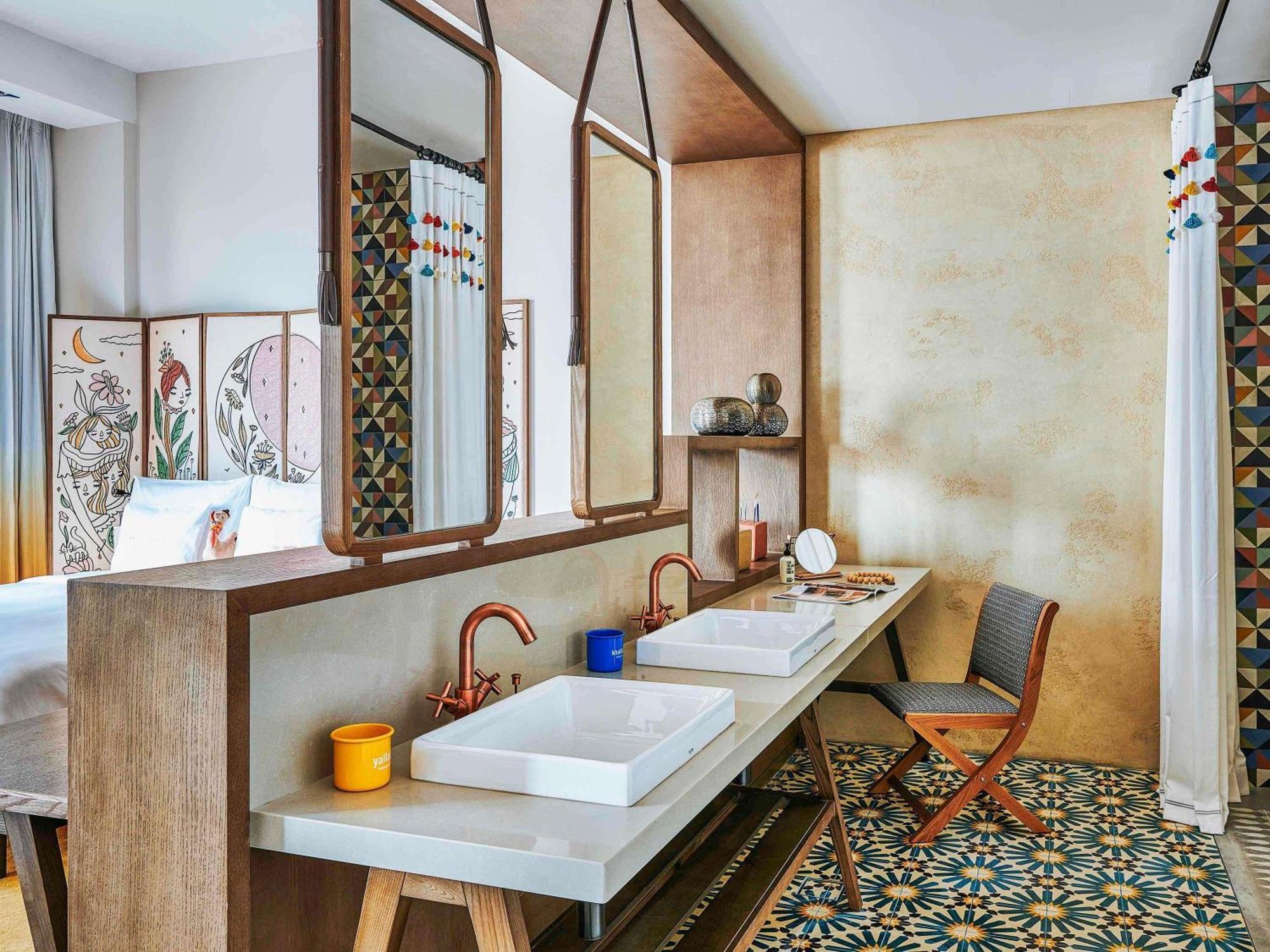 Artist Village Suite