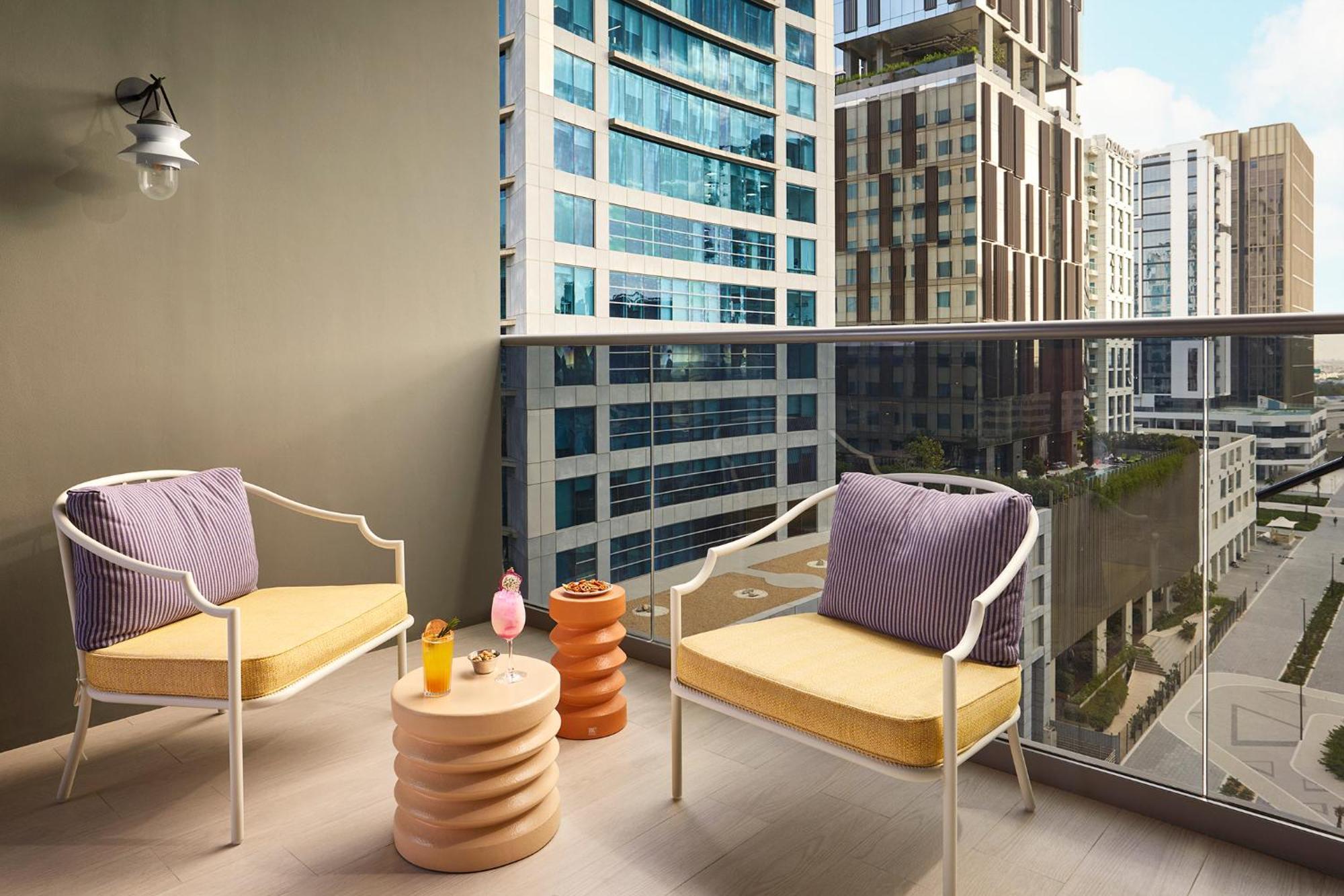 Medium Mama Twin Room Terrace