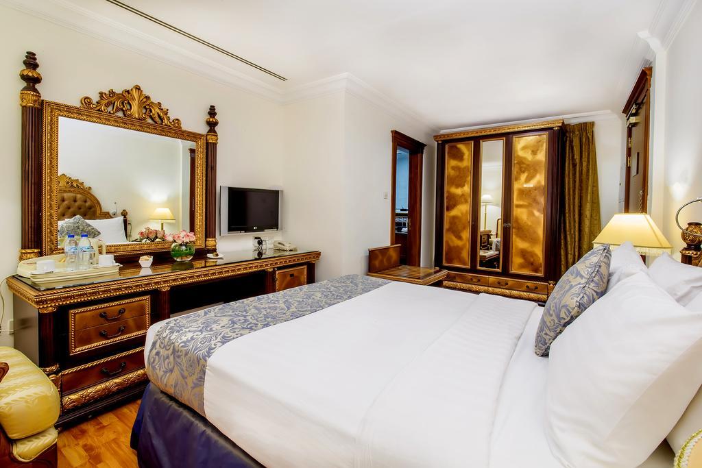 Premium One-Bedroom Suite F&B