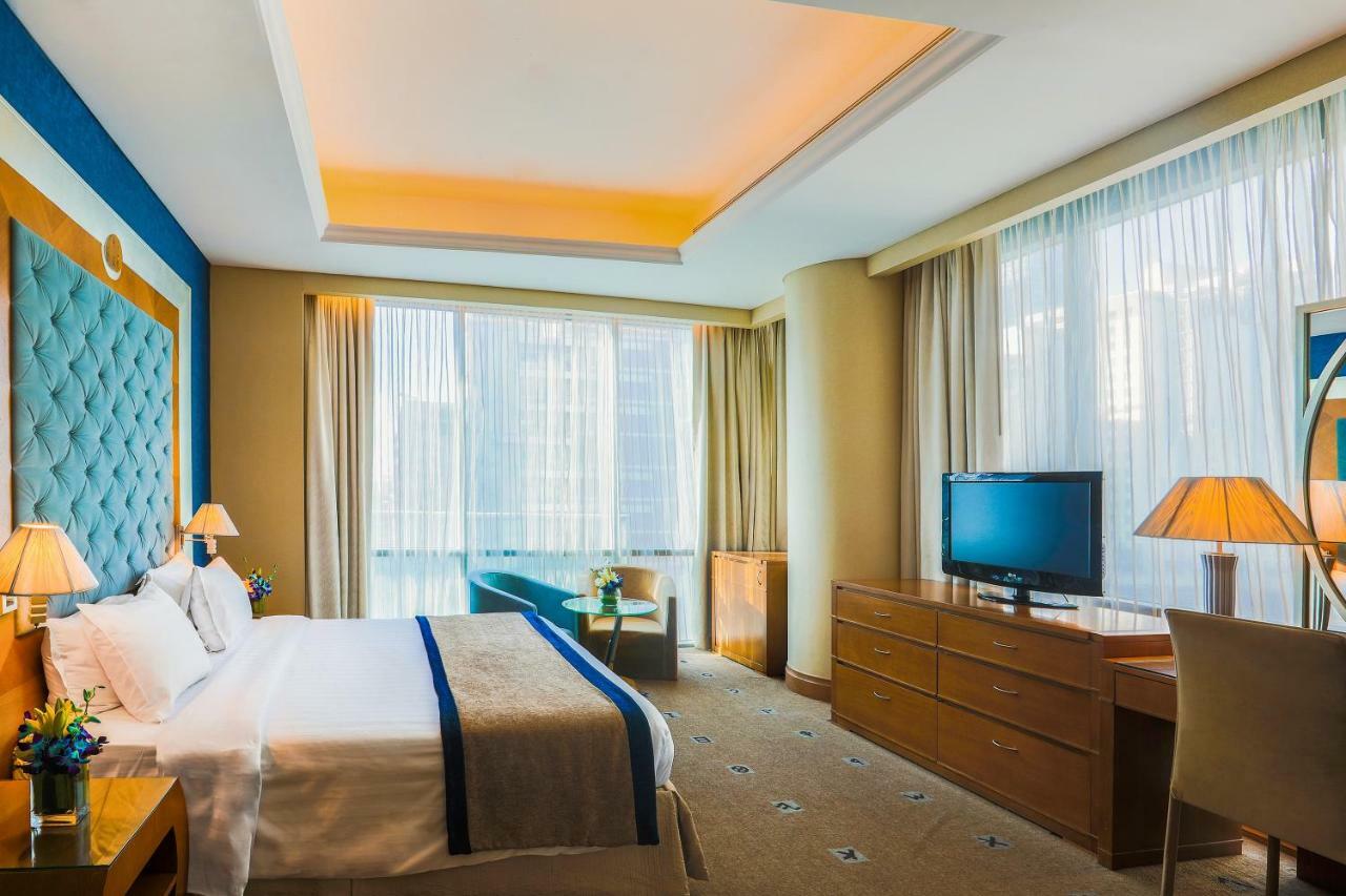 Standard King Room,791602371:JPEG