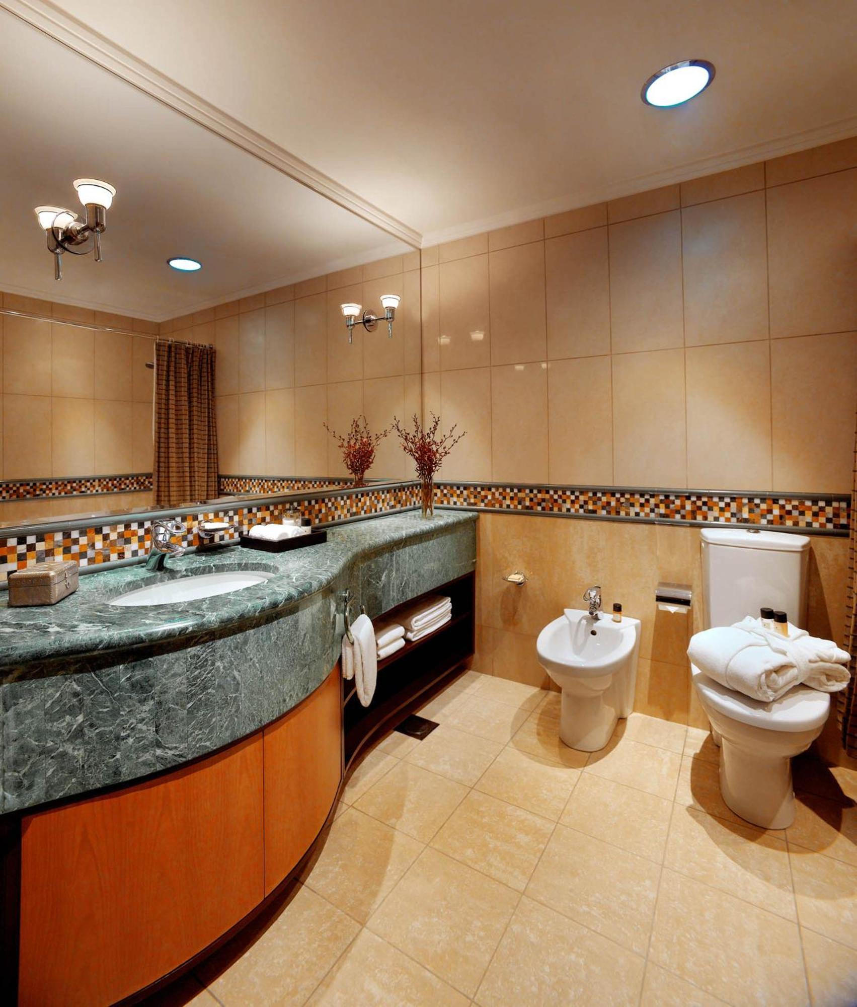 One Bedroom Apartment New Year Experience with Compulsory Gala Dinner Charge of AED 1600 per adult and AED 800 per child