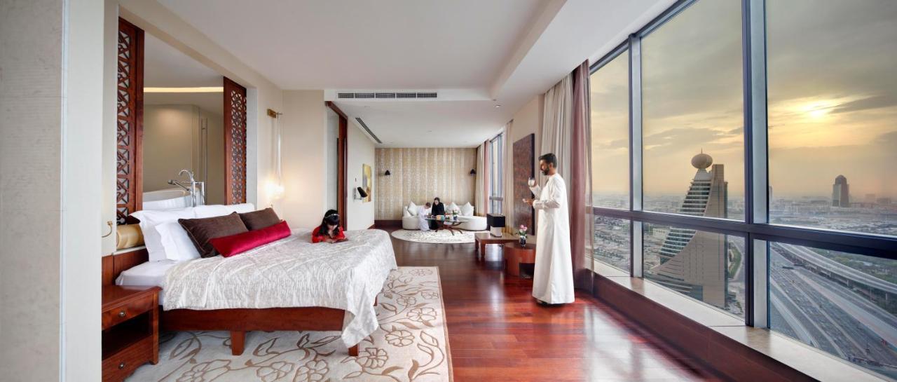 Royal Penthouse Suite,576894978:JPEG