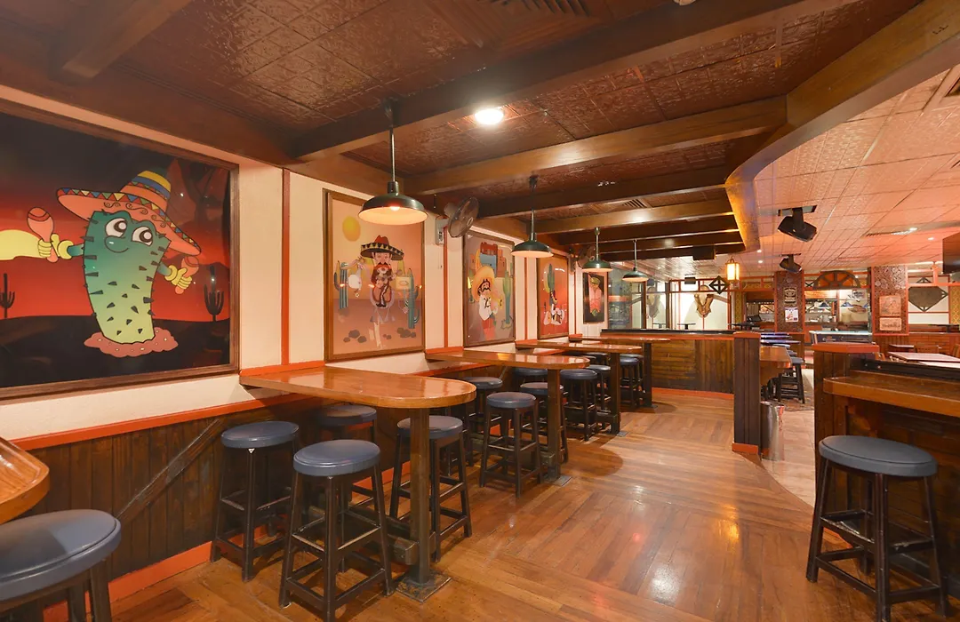 Grand Astoria Hotel-1