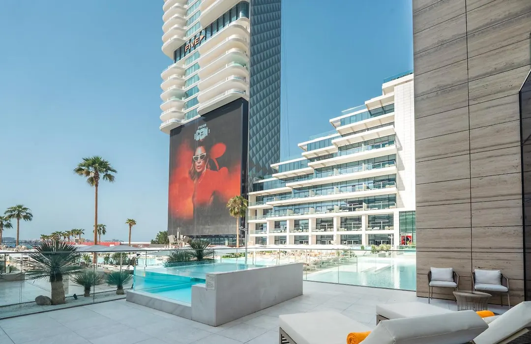 Five Luxe-1