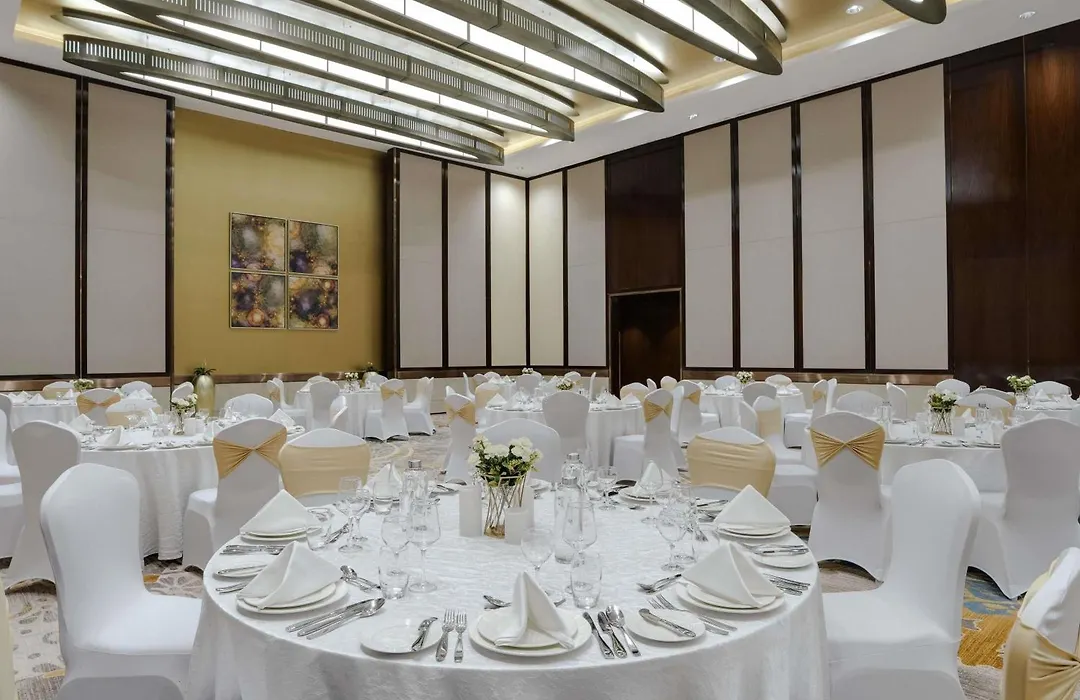 Swissotel Al Ghurair Dubai-1