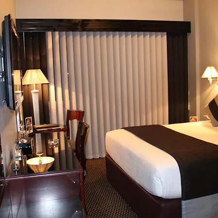 Broadway Hotel-2