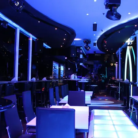 Broadway Hotel-3
