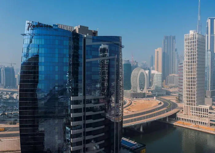Dubai Spa HotelsRadisson Blu , Canal View