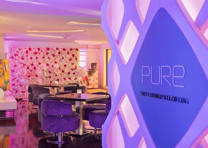 Hilton Dubai The Walk Hotel