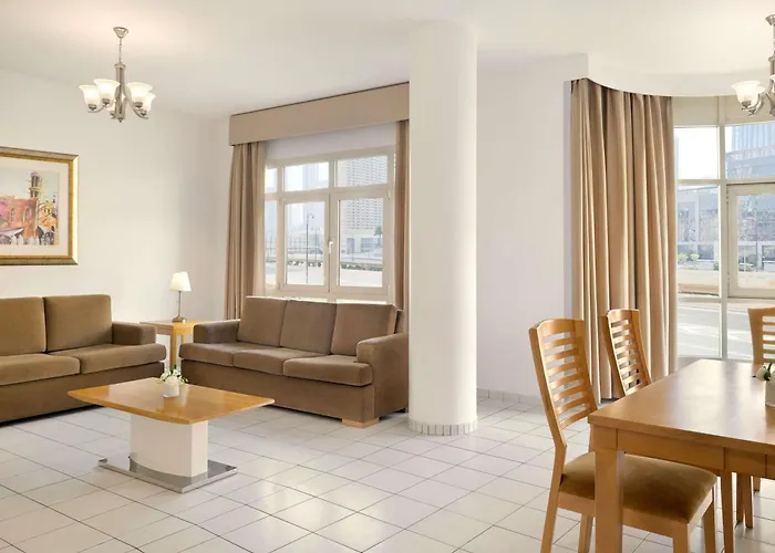 Swissotel Al Murooj Dubai